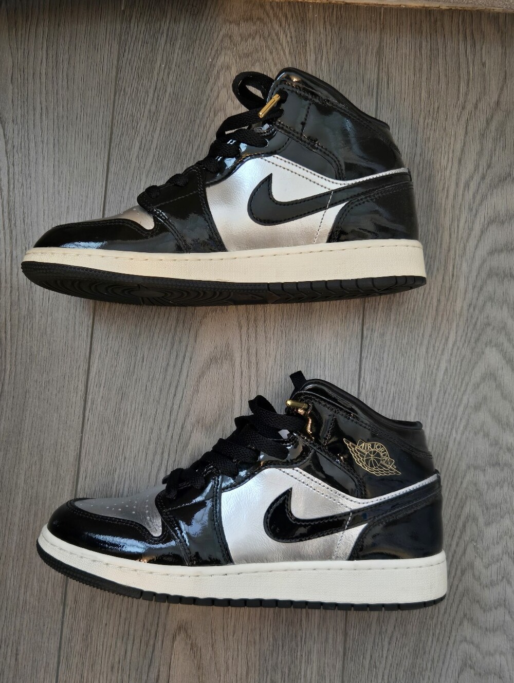 NIKE AIR JORDAN 1 MID METALLIC PATENT LEATHER